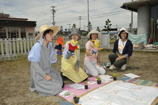 人形劇で緑の大切さを説明しました