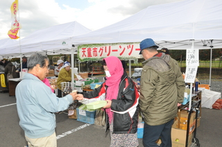 地物のうまいものがそろうおかげ参道